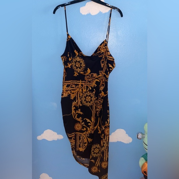 Zenobia Formal Slit Fitted Dress - Picture 4 of 10